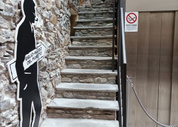 Fondazione Sapegno - scala di accesso e ascensore